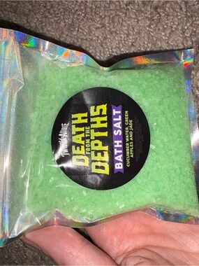 Death From The Depths Green Bath Salt - Cucumber Water Scent